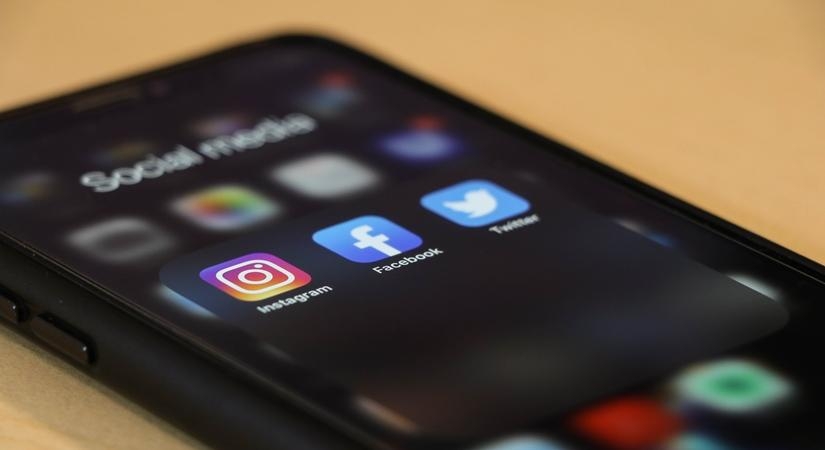 Australian consumer watchdog launches crackdown on misleading social media influencers