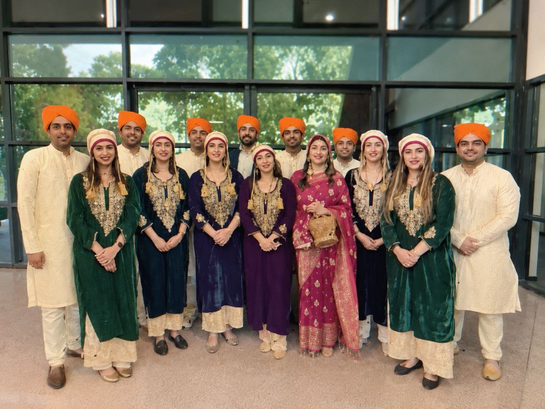Victorian Kashmiri pandits extend Welcome to Modi