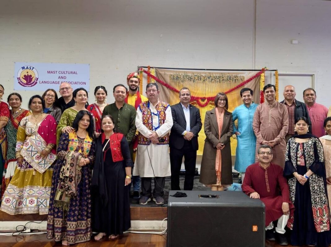 Indian Consul attends Navratri celebrations in Perth