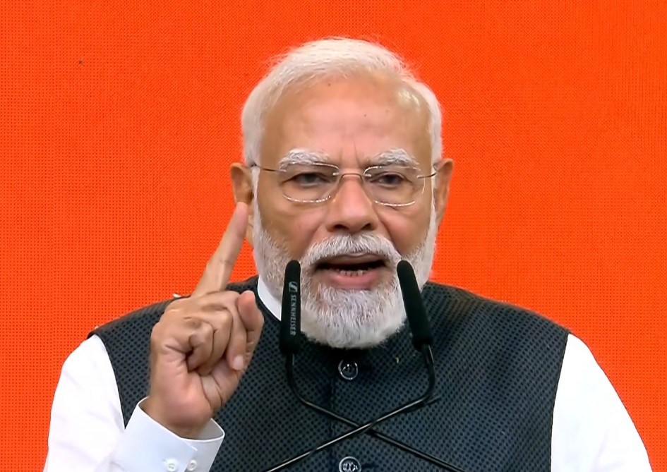 I am a person who lives not for ambition, but for mission: PM Modi